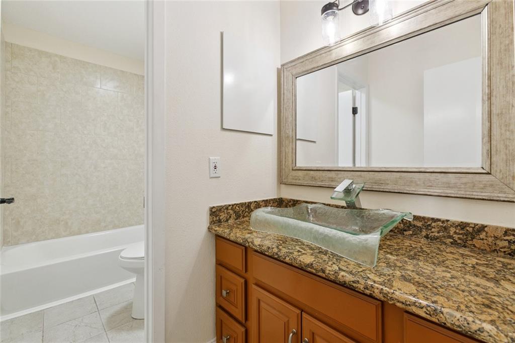 3821 Chriswood Lane, Harvey, Louisiana image 12