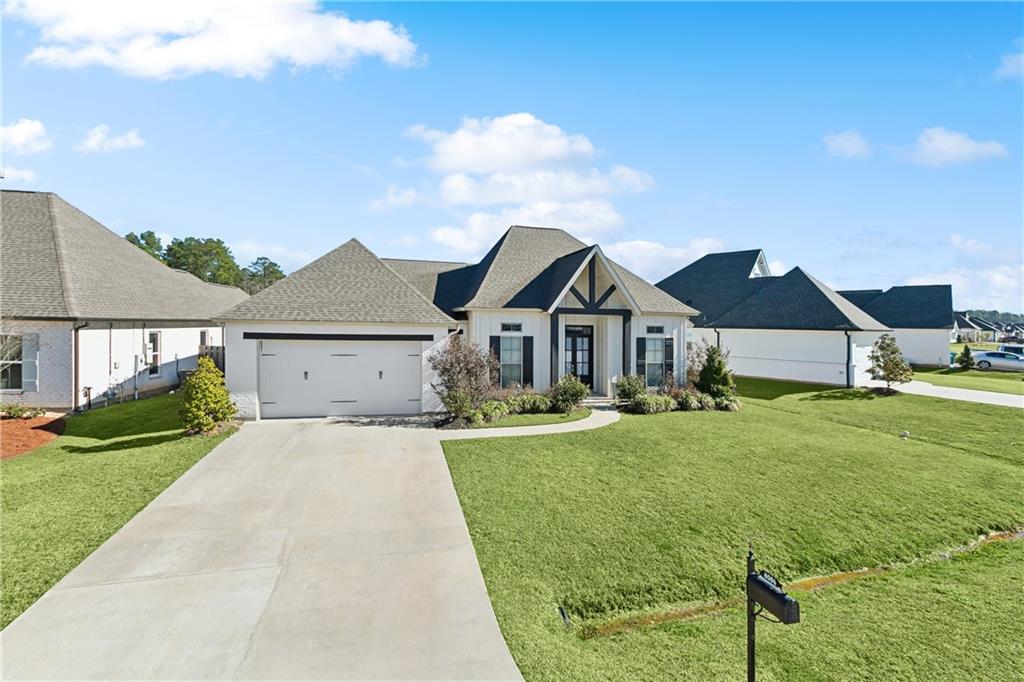 8084 Bedico Trail Lane, Madisonville, Louisiana image 1