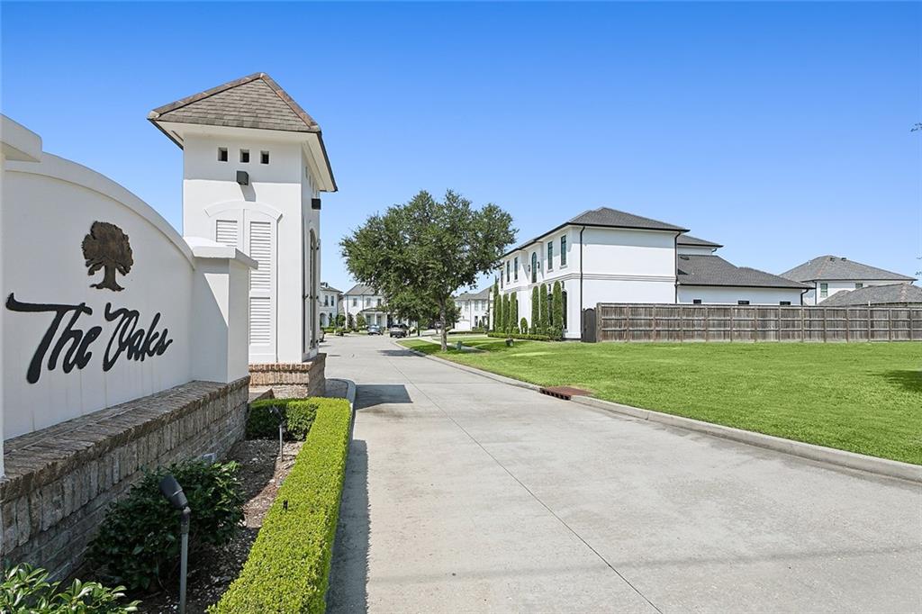 101 Oak Tree Drive, New Orleans, Louisiana image 2
