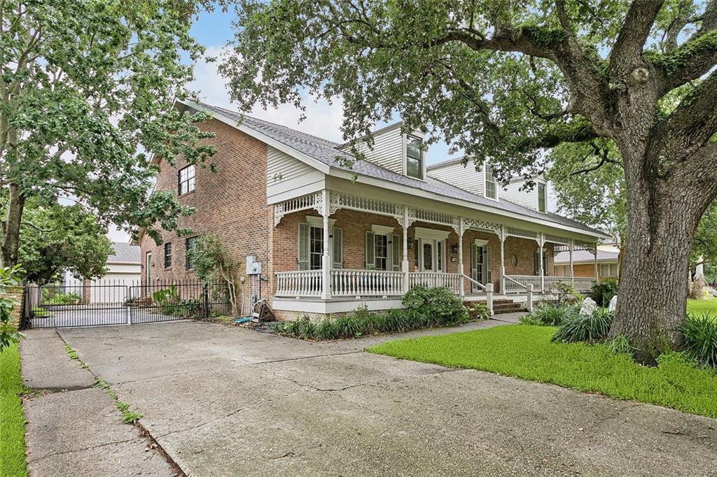 1718 Leon C Simon Drive, New Orleans, Louisiana image 2