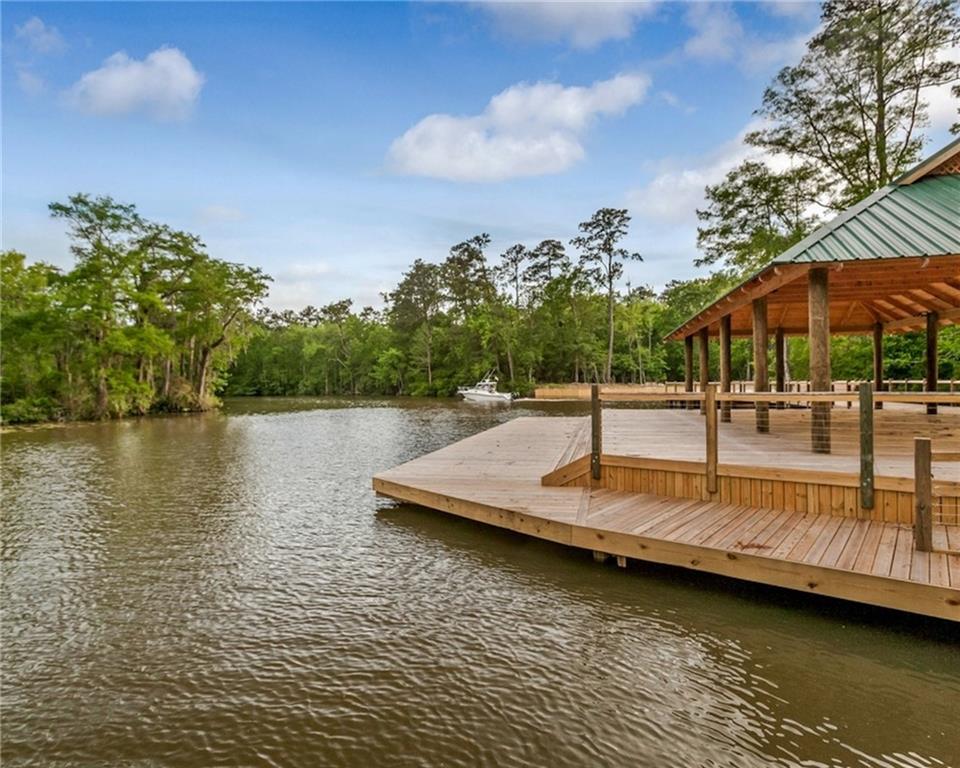 1340 River Club Drive, Covington, Louisiana image 3