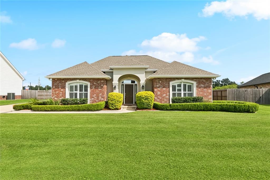 115 Montpelier Drive, Boutte, Louisiana image 1