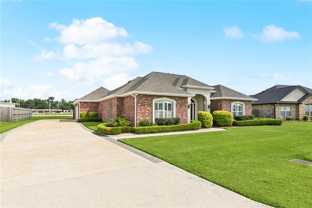 115 Montpelier Drive, Boutte, Louisiana image 2