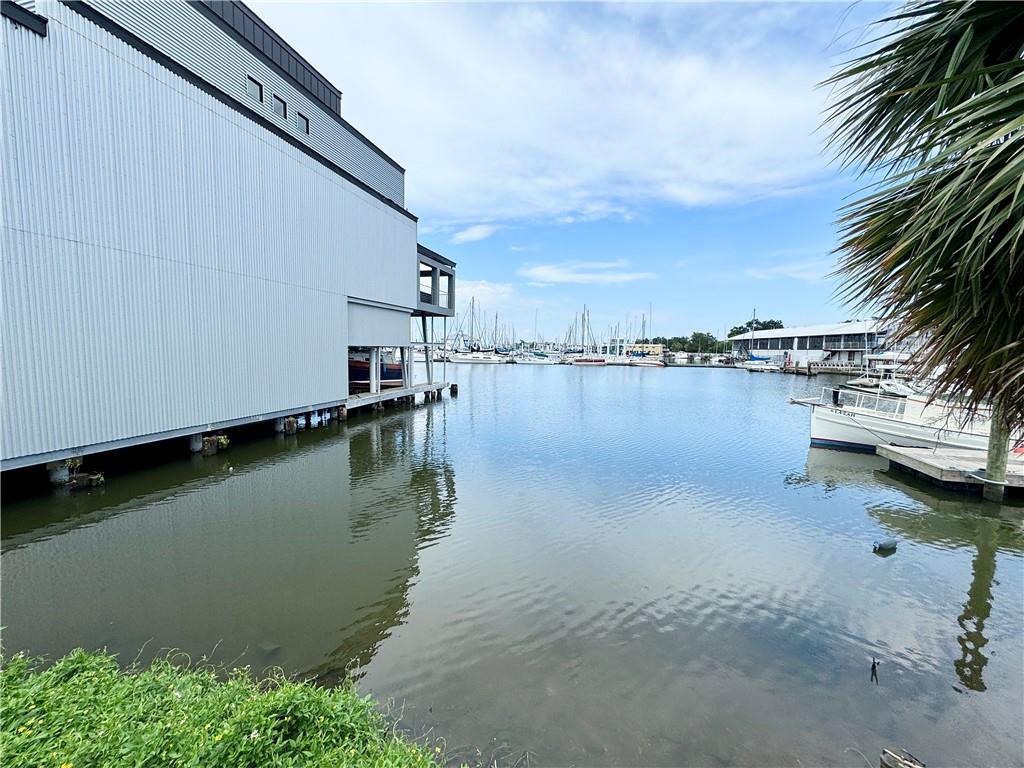 7690 & 7700 Breakwater Drive, New Orleans, Louisiana image 9