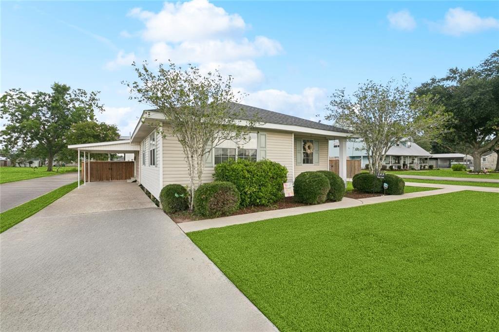 143 Vans Lane, Destrehan, Louisiana image 2