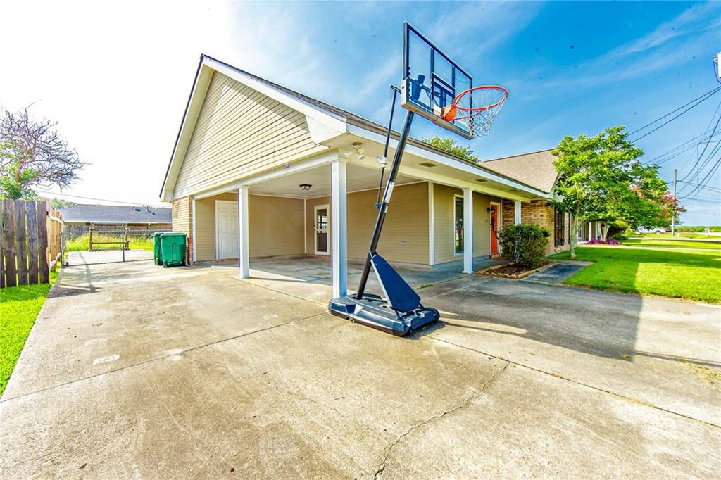 1417 Lee Drive, Thibodaux, Louisiana image 2