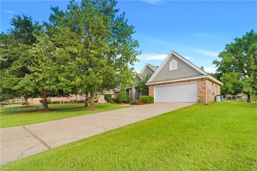 1022 Forest Ridge Loop, Pearl River, Louisiana image 3