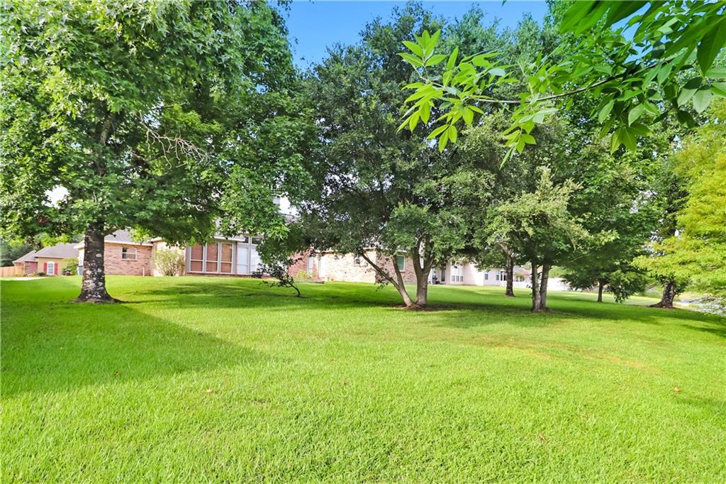 1022 Forest Ridge Loop, Pearl River, Louisiana image 8