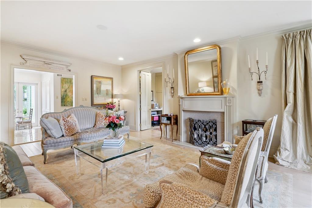 450 Fairway Drive, New Orleans, Louisiana image 4