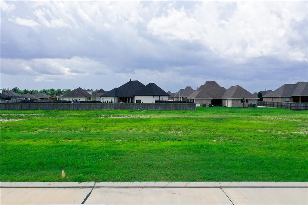 328 Sophia Drive, Luling, Louisiana image 2