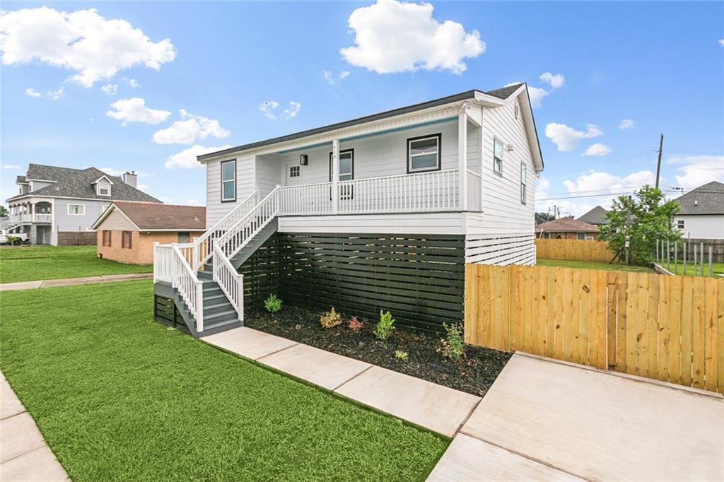 413 Genet Drive, Arabi, Louisiana image 2