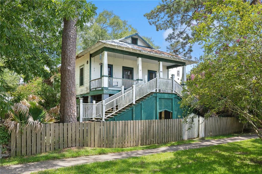 203 Marigny Avenue, Mandeville, Louisiana image 1