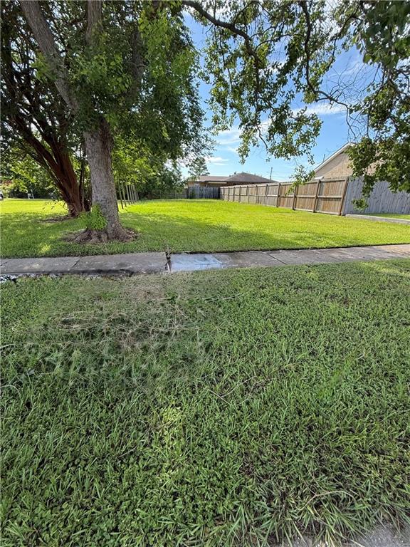 308 Chalmette Avenue, Chalmette, Louisiana image 3