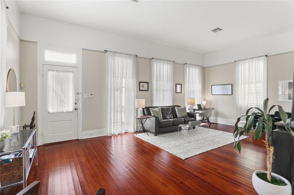 401 Pelican Avenue, New Orleans, Louisiana image 4