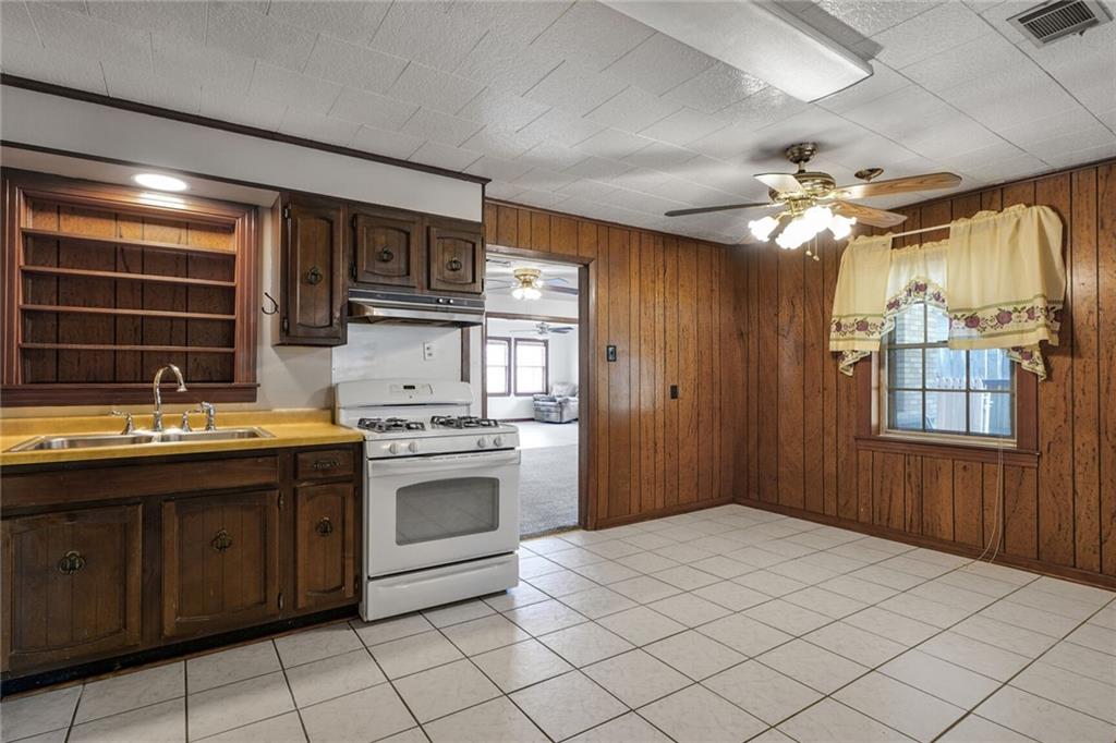 15 Tulip Drive, Gretna, Louisiana image 6