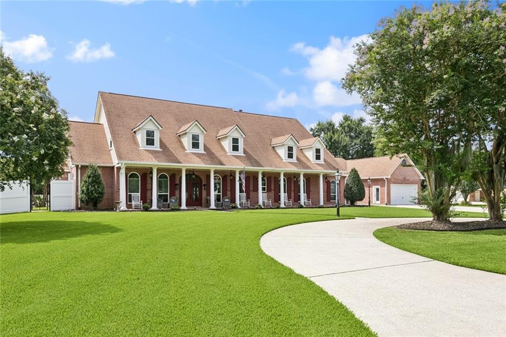 299 Sarah Victoria Drive, Belle Chasse, Louisiana image 1