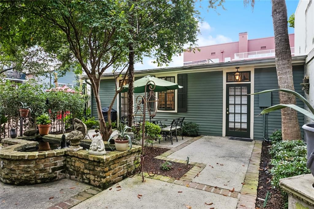 718 Ursulines Avenue #D, New Orleans, Louisiana image 2