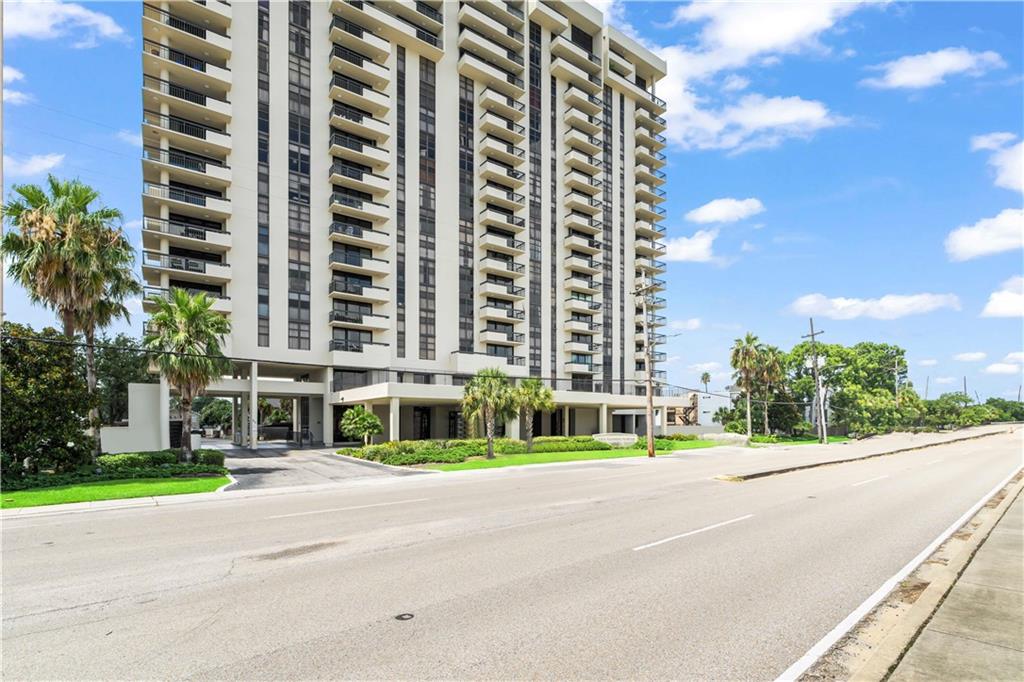 300 Lake Marina Avenue #7-C, New Orleans, Louisiana image 1