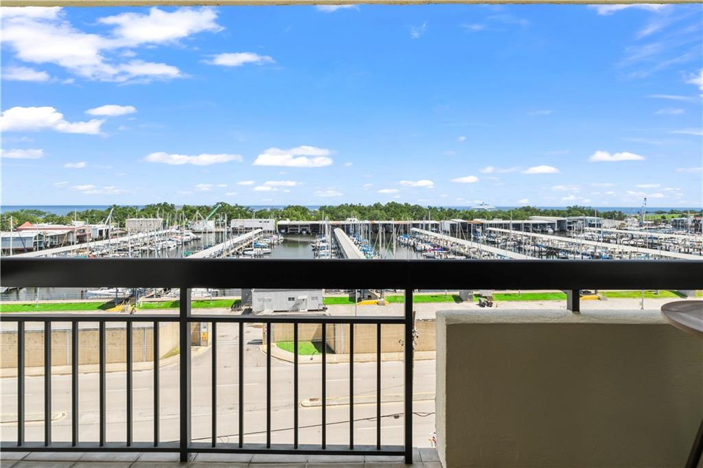 300 Lake Marina Avenue #7-C, New Orleans, Louisiana image 6