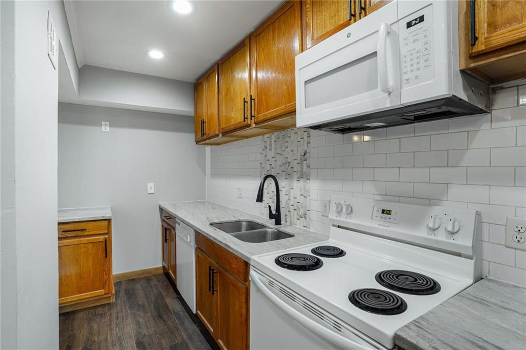 4218 Hessmer Avenue #217, Metairie, Louisiana image 4