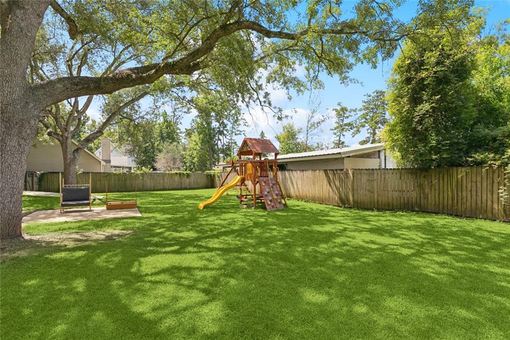 1852 Valmont Street, Mandeville, Louisiana image 13