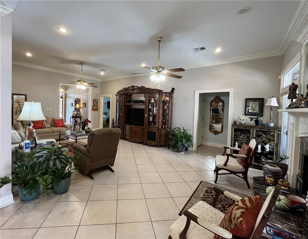 725 Marlene Drive, Gretna, Louisiana image 5