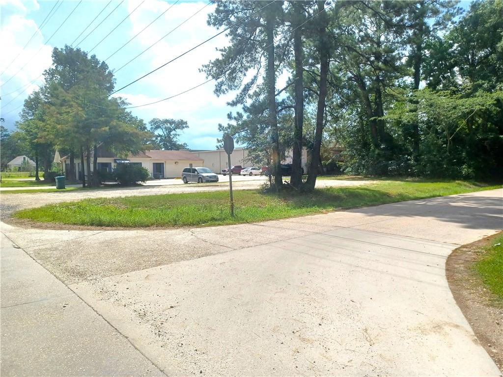 E 32nd Avenue, Covington, Louisiana image 6