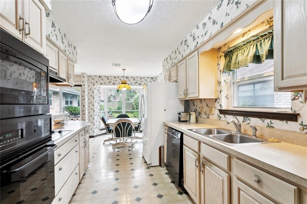 4164 Loire Drive, Kenner, Louisiana image 23