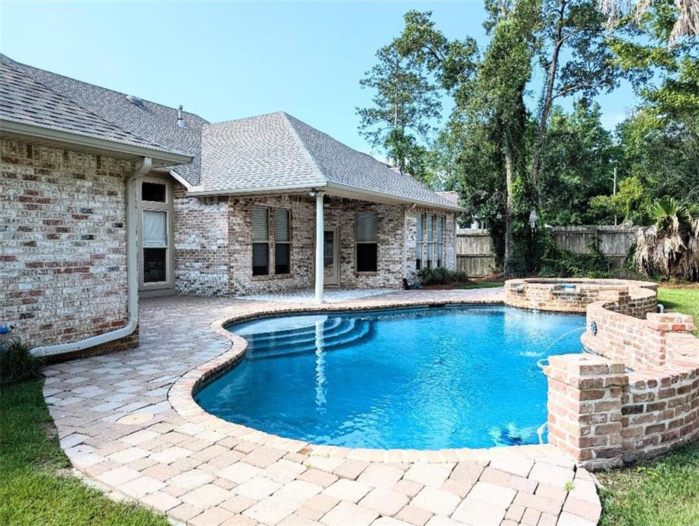 11 Mark Smith Drive, Mandeville, Louisiana image 24