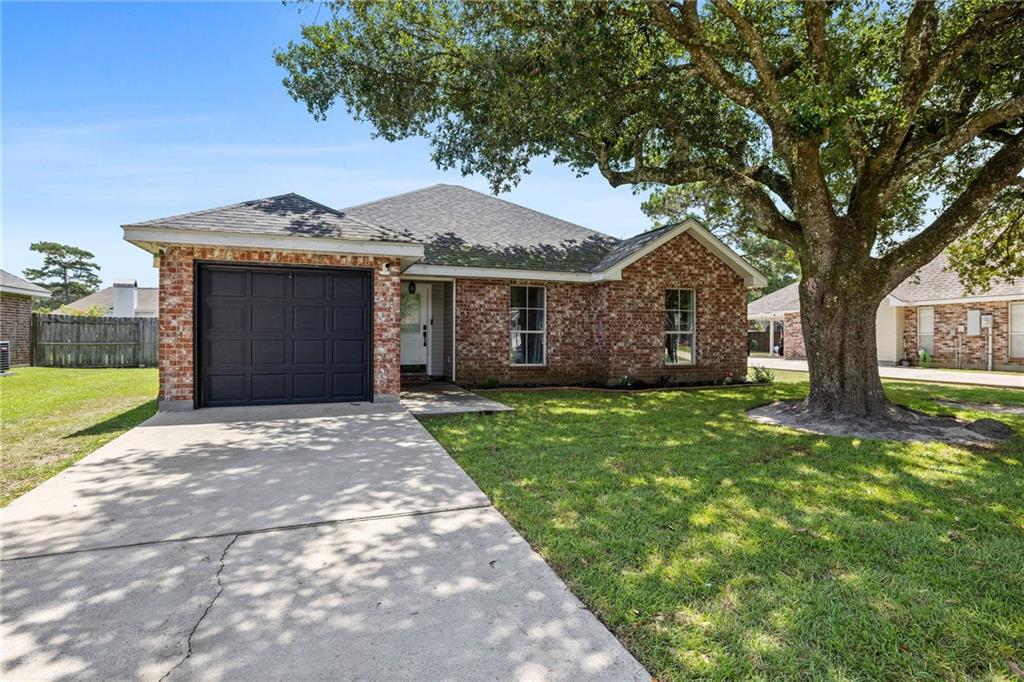 20300 Rue Jondolyn, Ponchatoula, Louisiana image 1