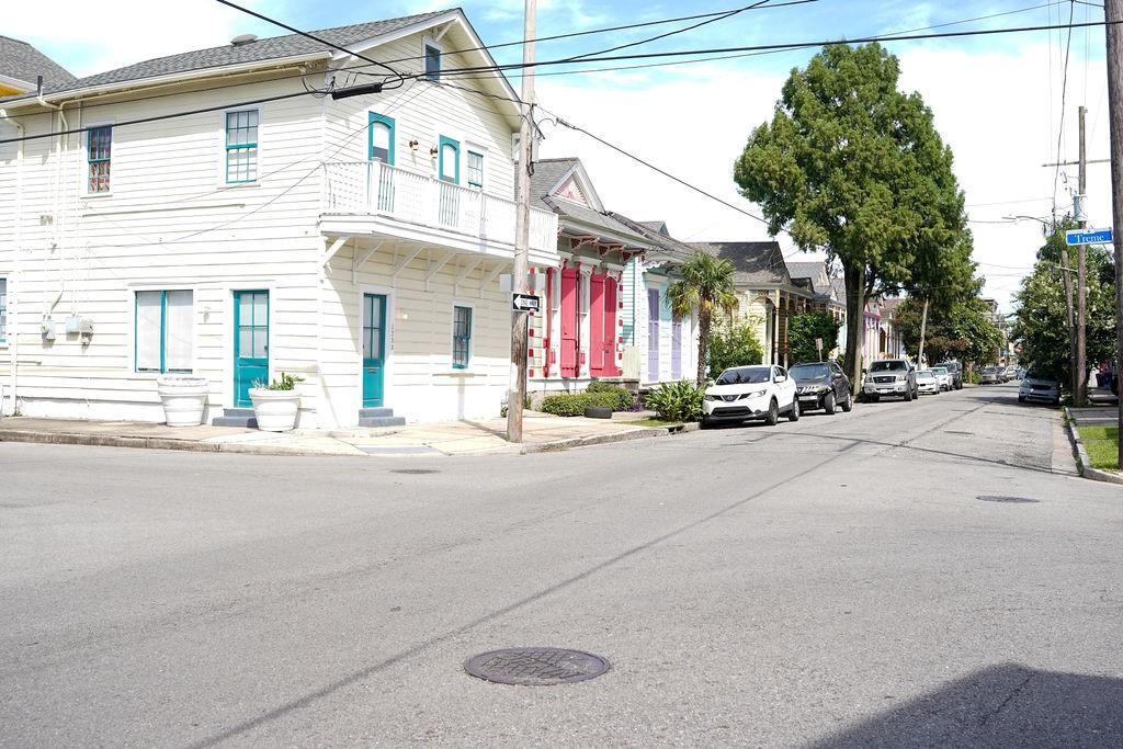 1233 Ursulines Avenue, New Orleans, Louisiana image 21