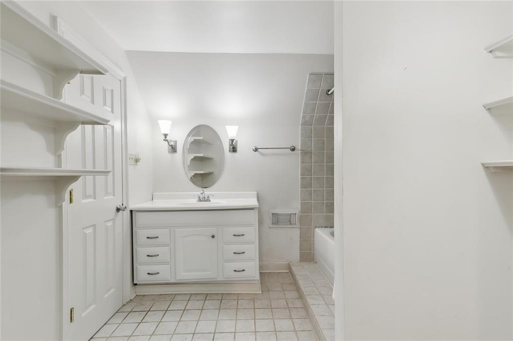7917 Sycamore Street, New Orleans, Louisiana image 32