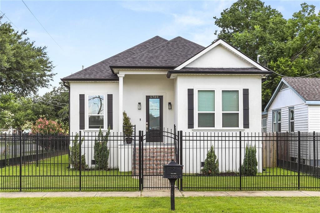 5700 Franklin Avenue, New Orleans, Louisiana image 1