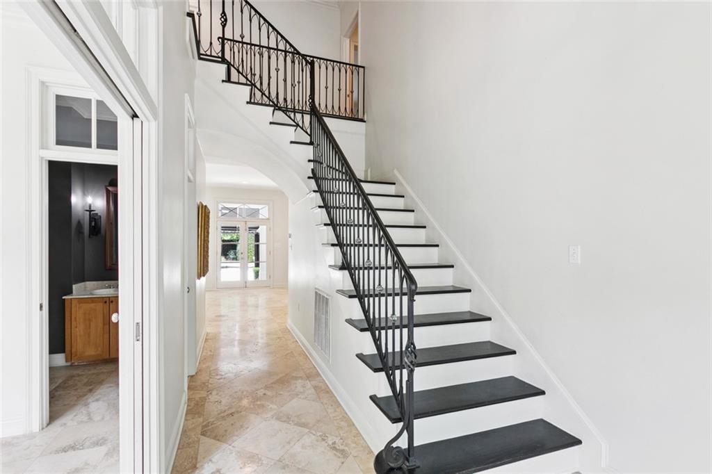 32 English Turn Drive, New Orleans, Louisiana image 3