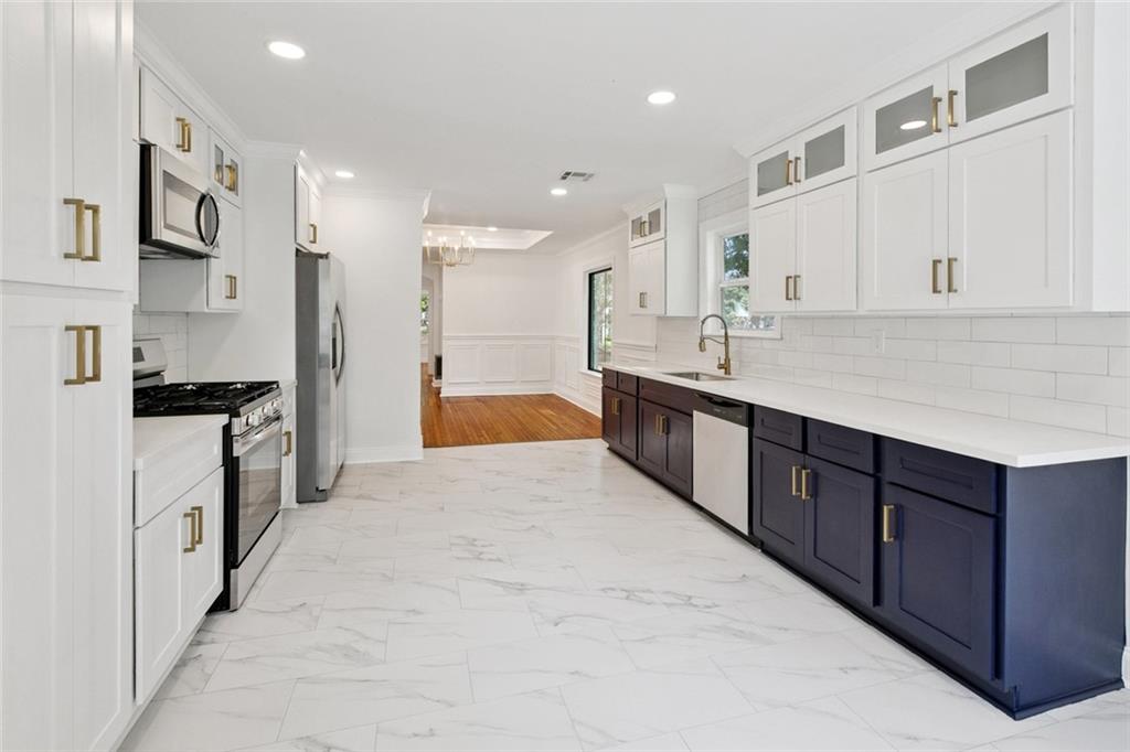 4900 Moore Drive, New Orleans, Louisiana image 8