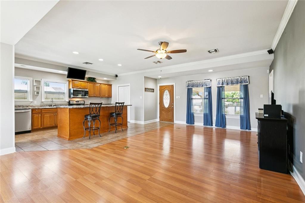 311 W Saint Jean Baptist Street, Chalmette, Louisiana image 2