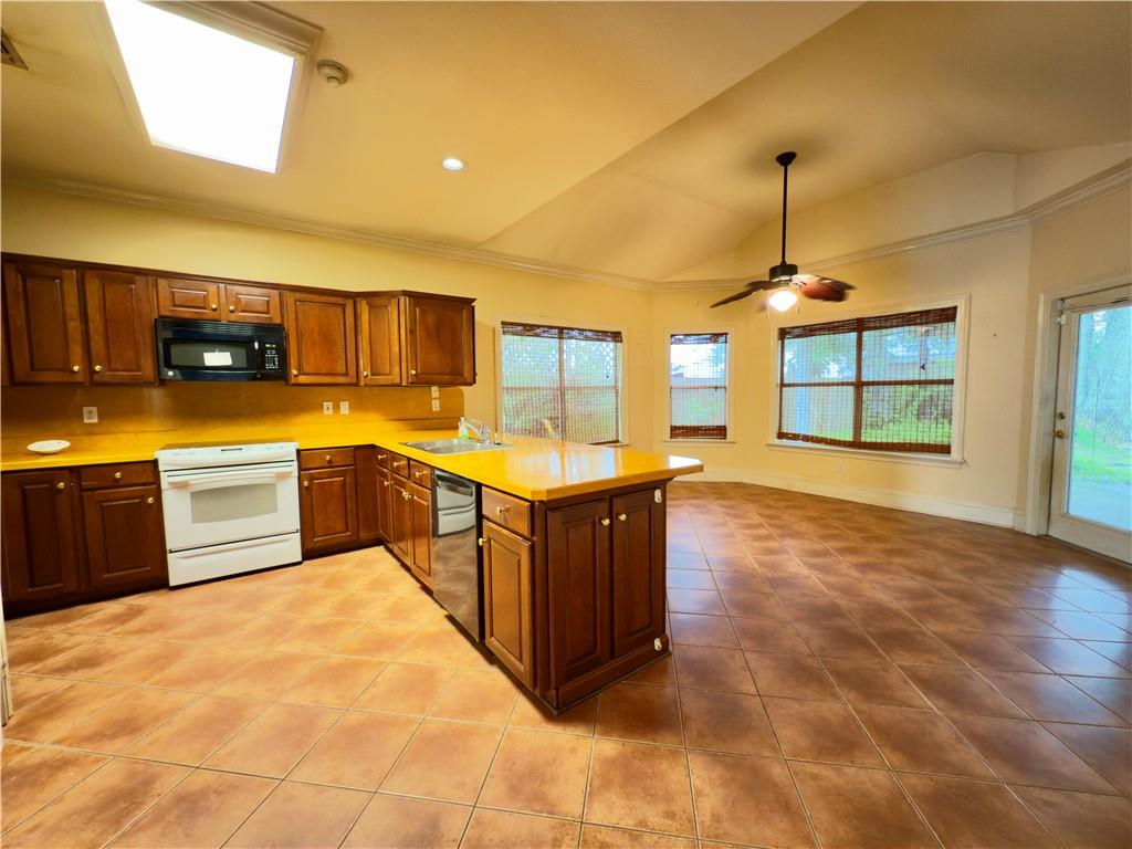 3932 E Bamboo Drive, Jefferson Parish, Louisiana image 8