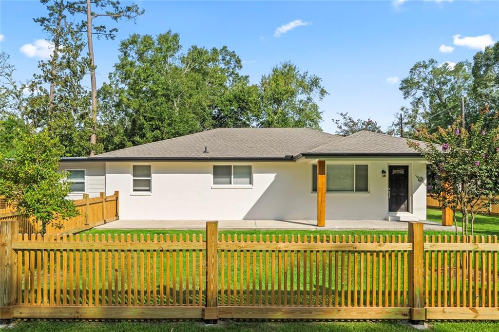 742 Lamarque Street, Mandeville, Louisiana image 1