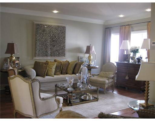 Photo 1 of Condominium at 412 Dauphine St #2B, New Orleans, LA 70112 | MLS# 920880 |  | Sold on 2012-10-18