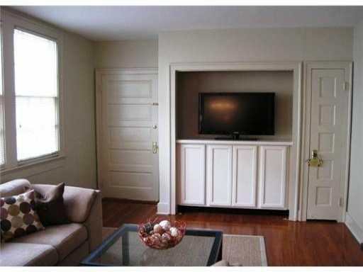 Photo 3 of Condominium at 4239 St Charles Ave #B, New Orleans, LA 70129 | MLS# 926525 |  | Sold on 2012-09-05
