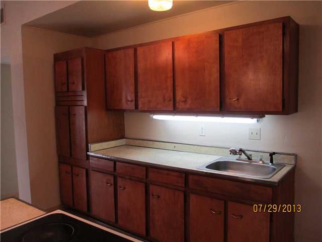 Photo 2 of Single Family Residence at 515 Diplomat St, Terrytown, LA 70056 | MLS# 960483 |  | Sold on 2013-09-17