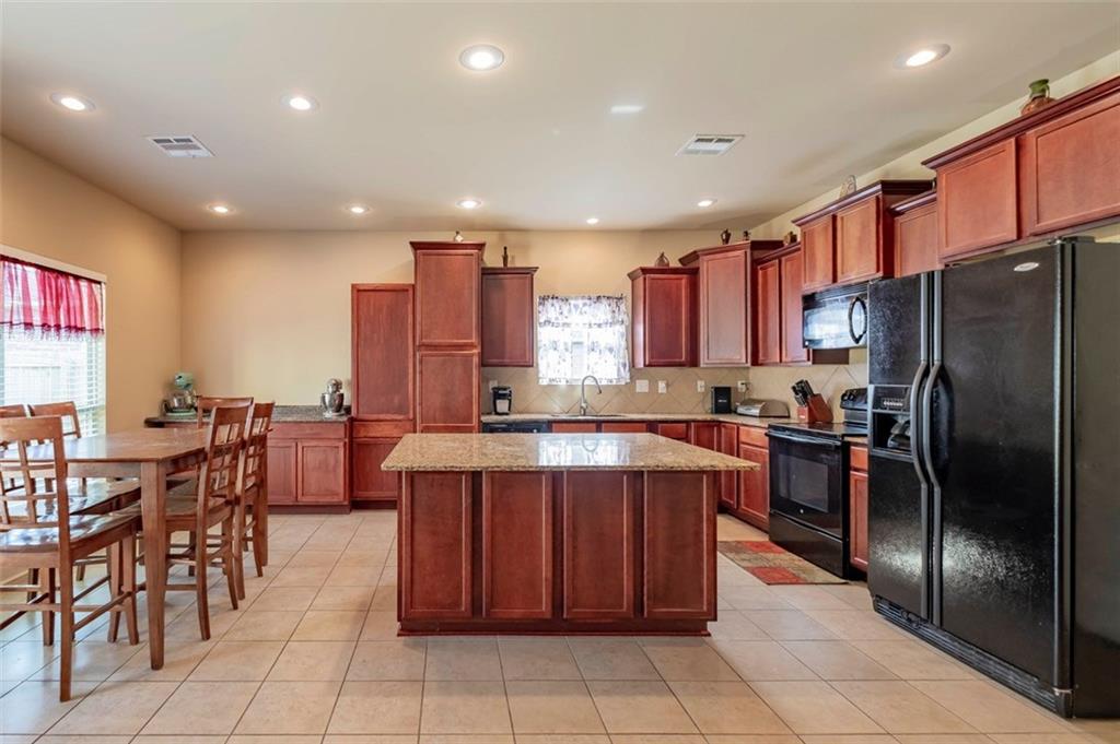 Homes for sale in Denham Springs, LA | 23294 Conifer Dr, Denham Springs, LA 70726 | MLS# 2221427