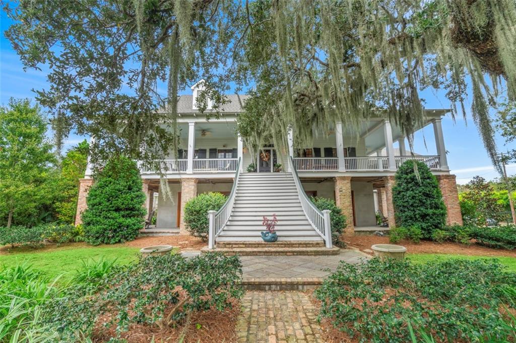 2505 Lakeshore Drive, Mandeville, LA 