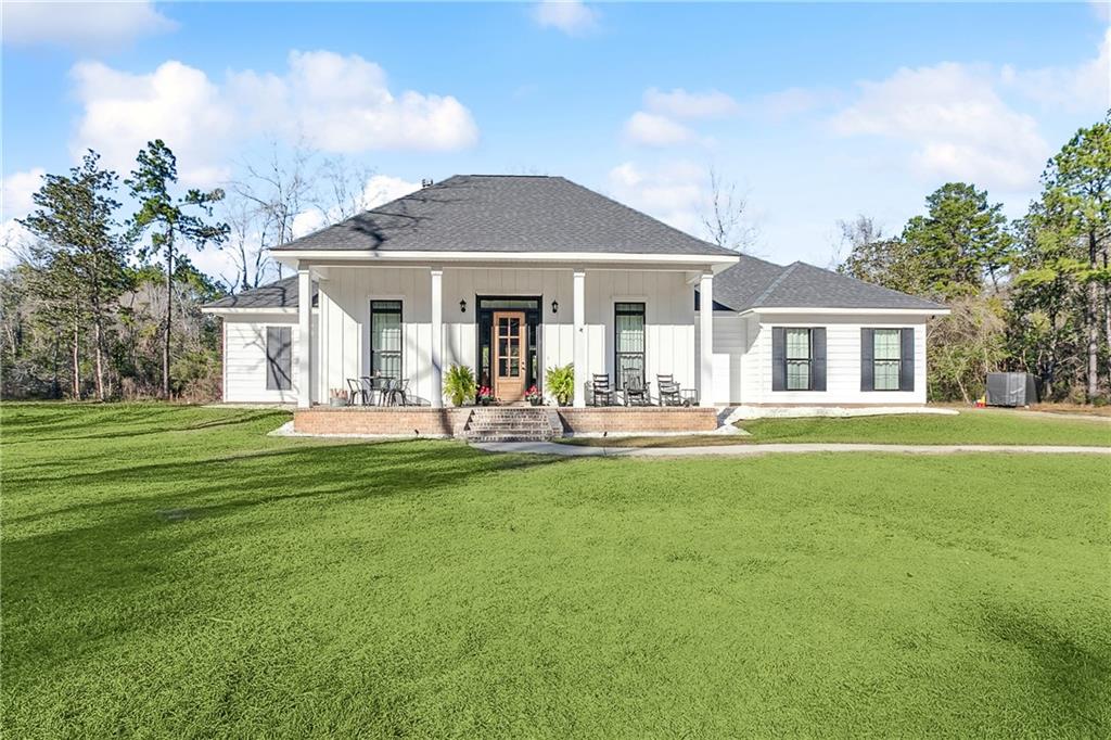 45070 Chemekette Road, Robert, LA 