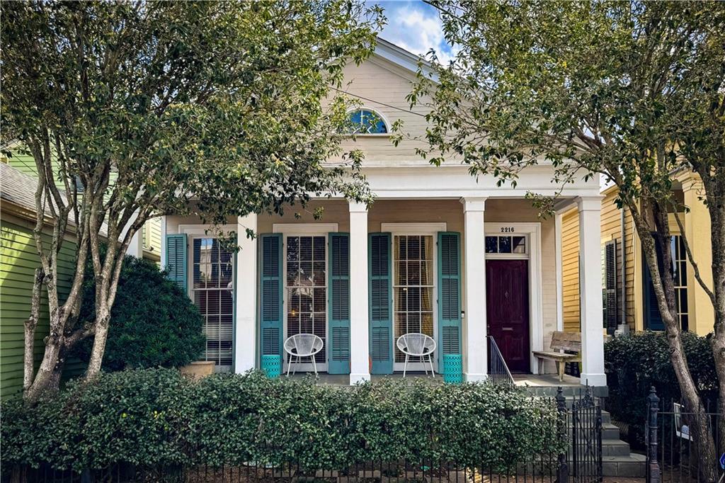 2216 Camp Street, New Orleans, LA 