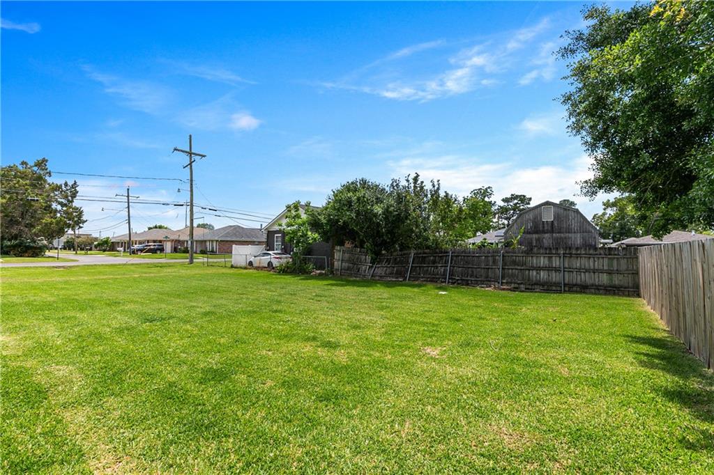 Mitchell Avenue, Metairie, Louisiana image 4