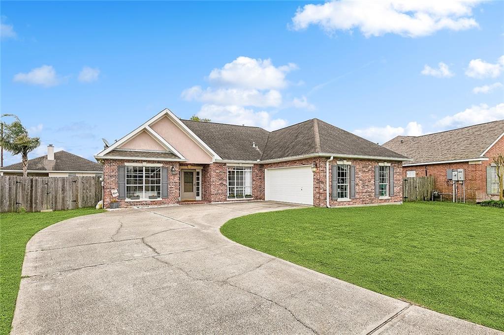 104 Evangeline Trace Drive, Belle Chasse, Louisiana image 2