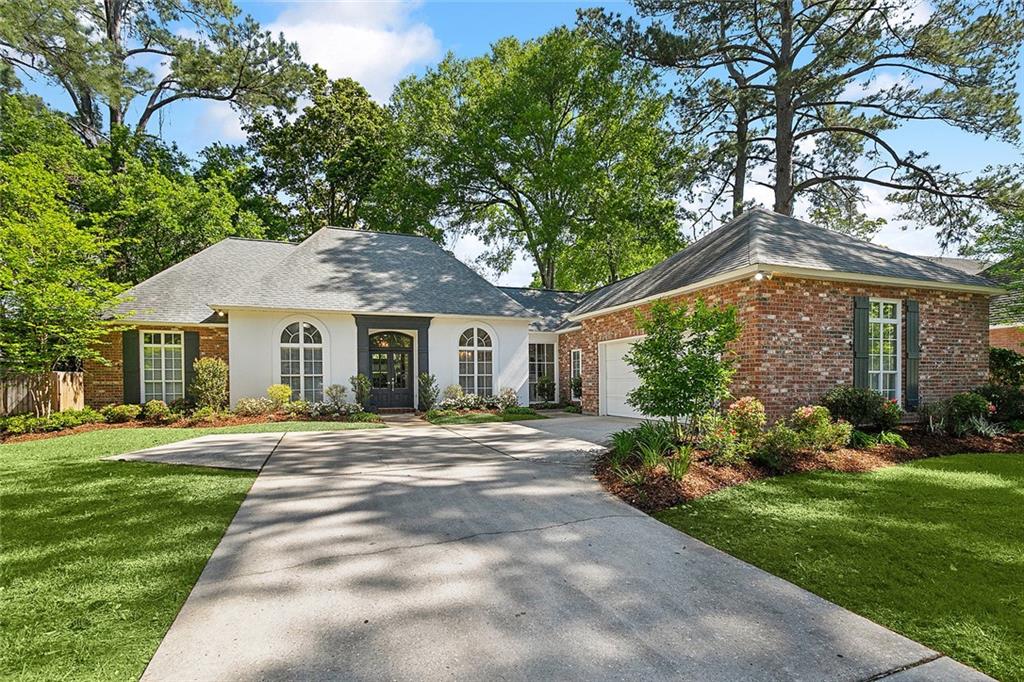 7124 Creekwood Drive, Mandeville, LA 