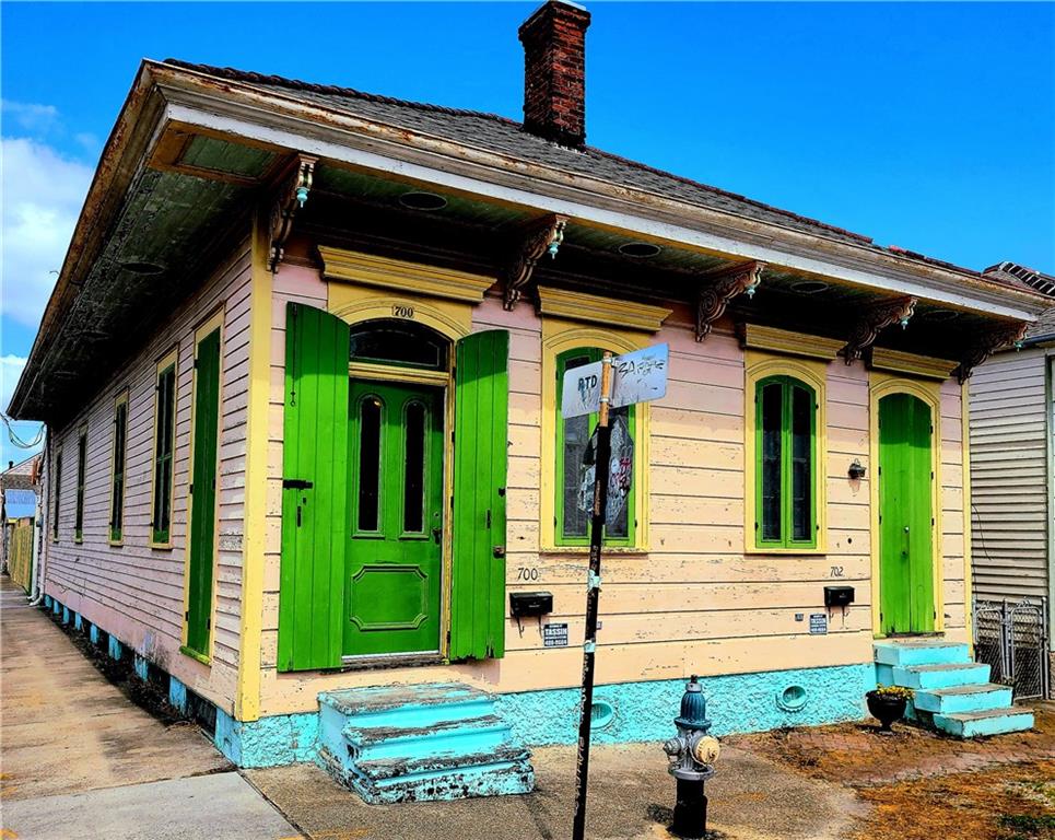 700 Pauline Street, New Orleans, LA 