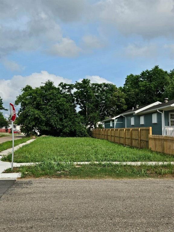 1341 Flood Street, New Orleans, Louisiana image 1